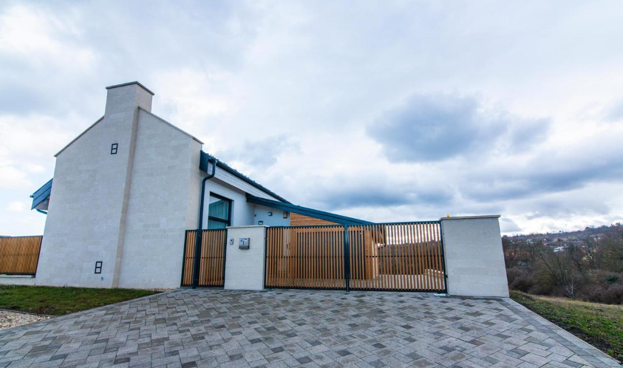 Vinorell Apartman Etyek Exterior photo